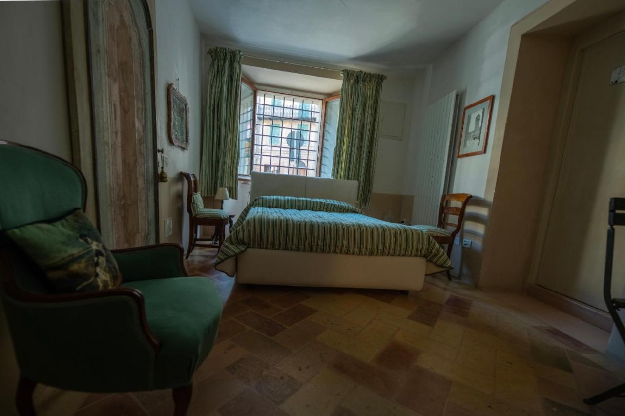 SantʼAngelo in Vado Palazzo Santinelli Bed & Breakfast エクステリア 写真