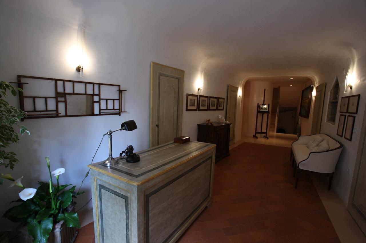 SantʼAngelo in Vado Palazzo Santinelli Bed & Breakfast エクステリア 写真
